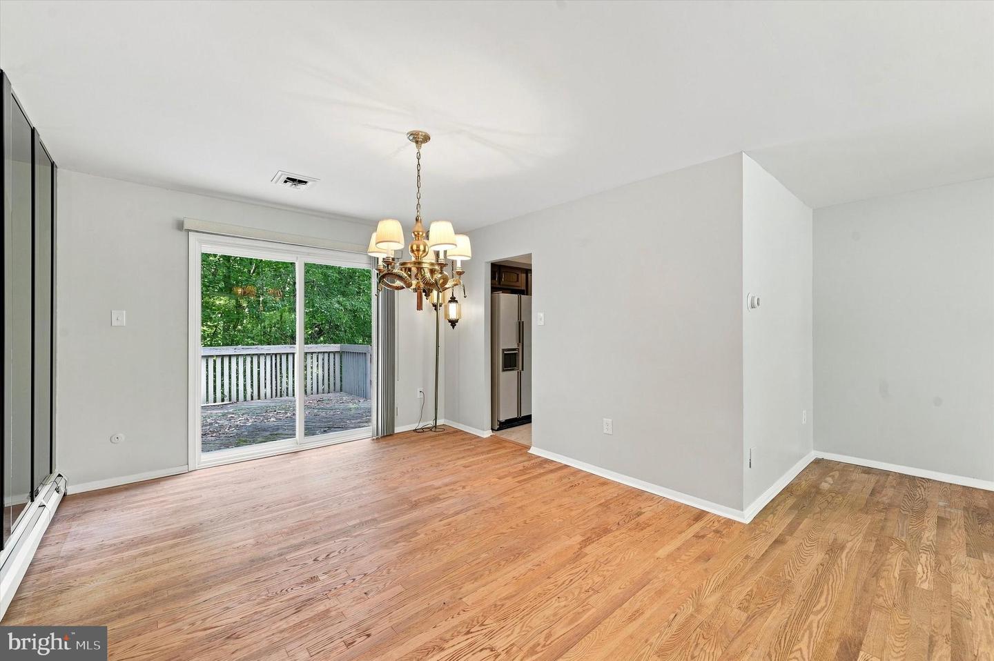 1035 W Allens Ln Property Photo 8