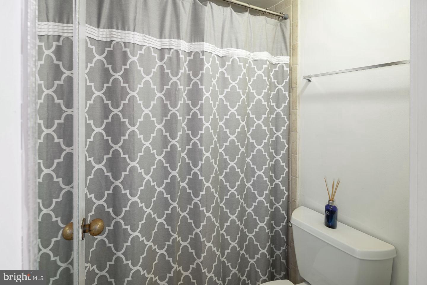 2018-32 Walnut St #17f Property Photo 12