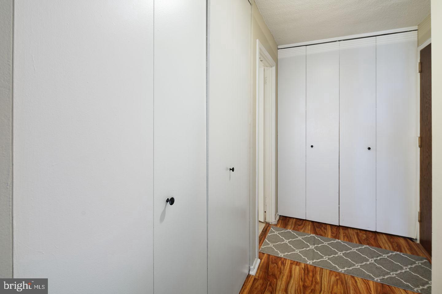 2018-32 Walnut St #17f Property Photo 13