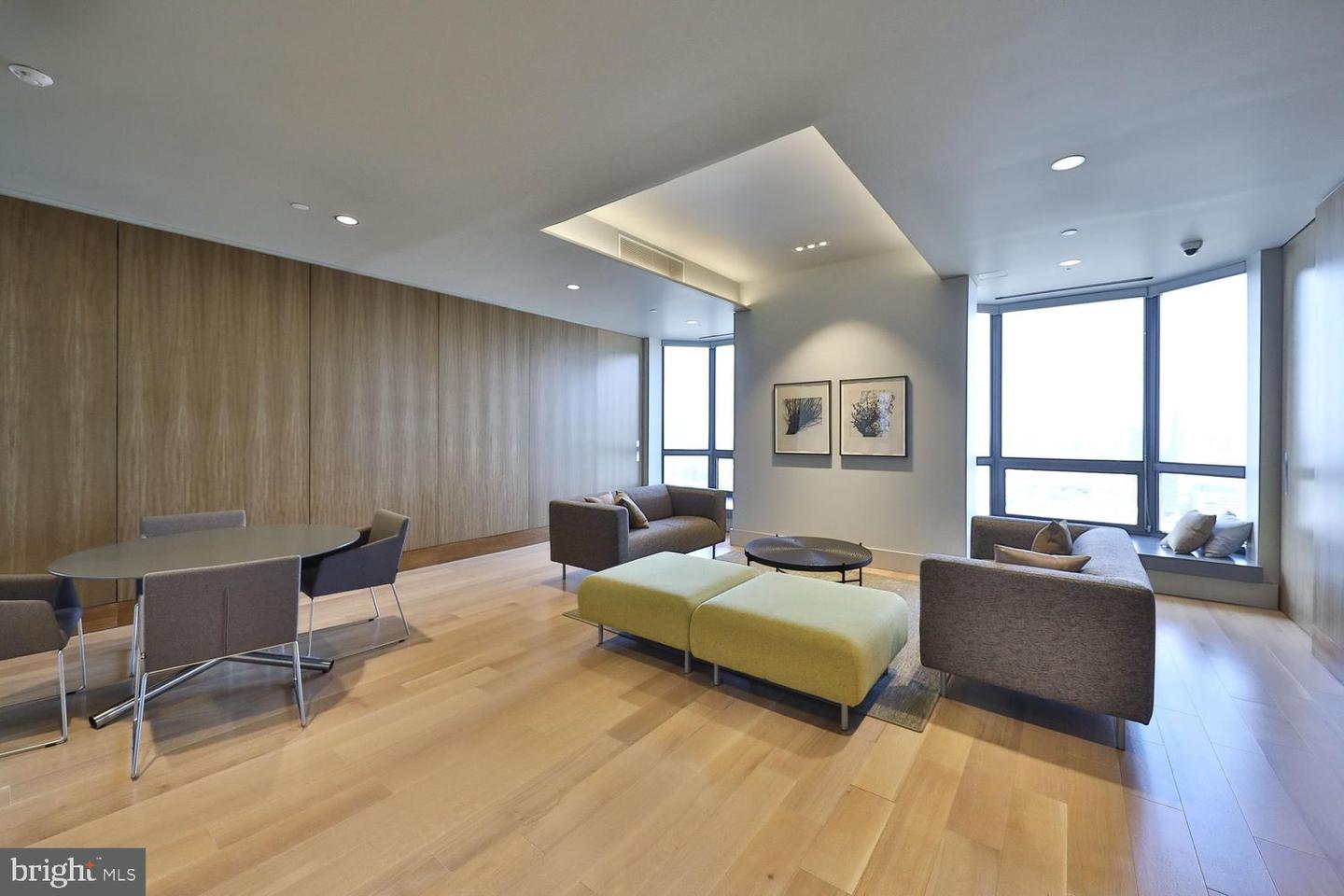 2018-32 Walnut St #17f Property Photo 16
