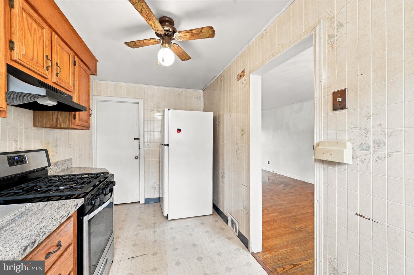 7959 Gilbert St Property Photo 12