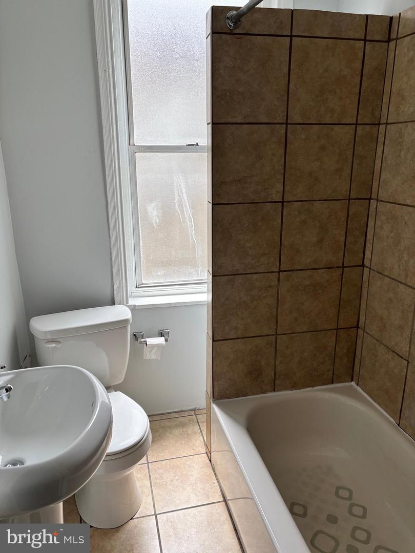 2520 N Sartain St Property Photo 5