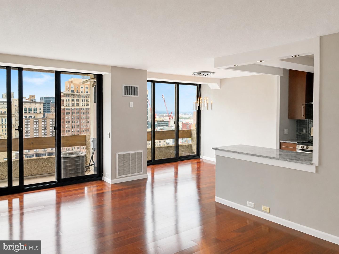 1326-42 SPRUCE ST #2401 Property Photo 1