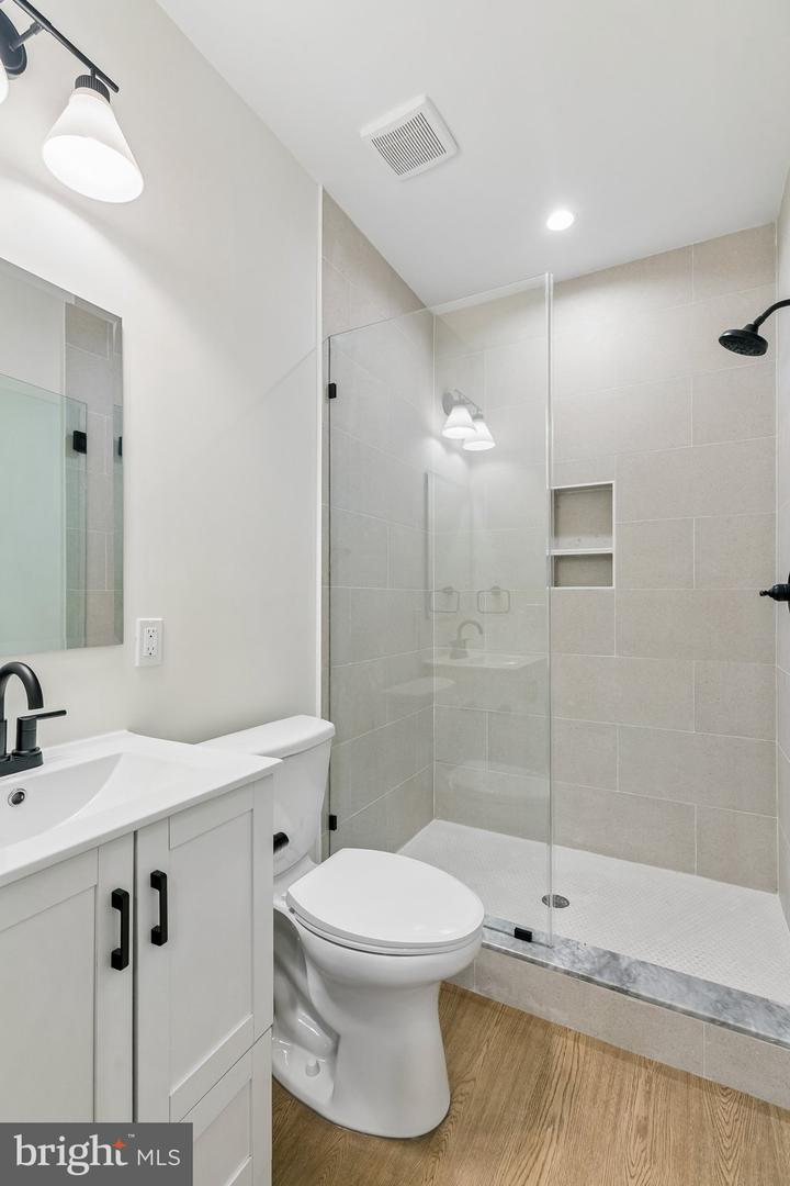 2708 Latona St Property Photo 38