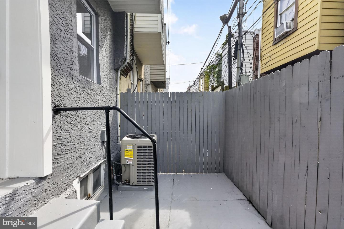 2536 S Philip St Property Photo 28