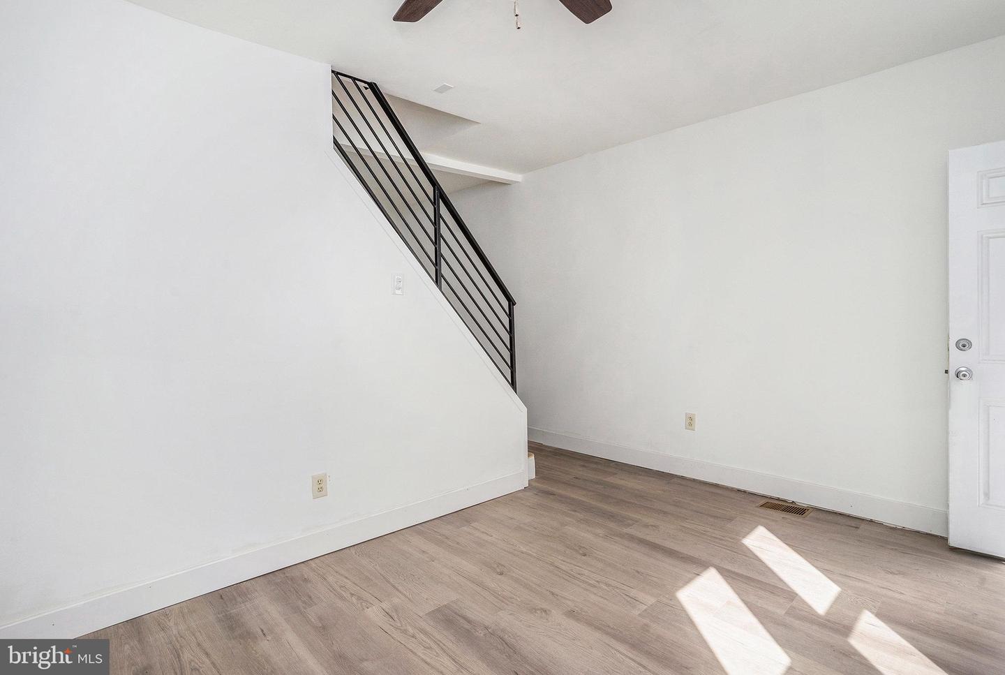 1260 N Newkirk St Property Photo 6