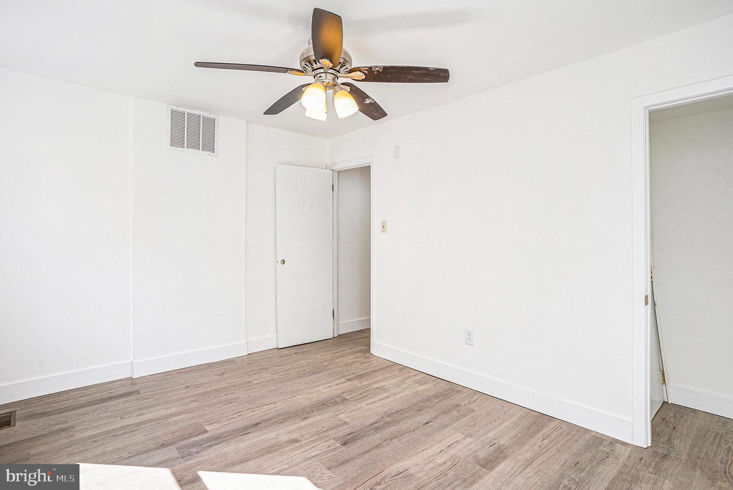 1260 N Newkirk St Property Photo 15