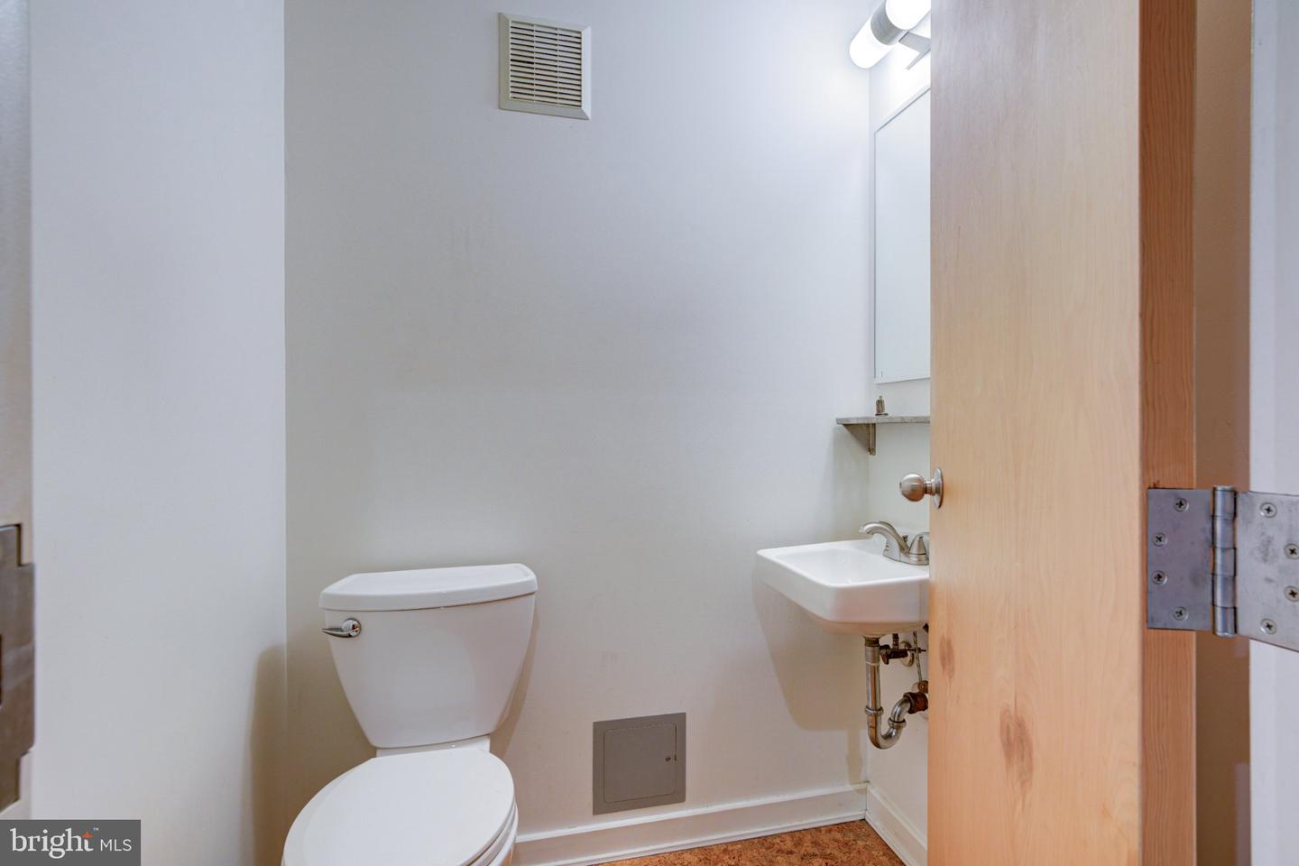706 N 2nd St #a Property Photo 5
