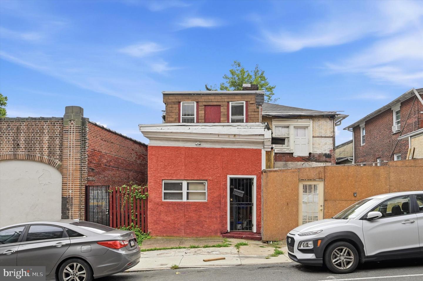 6208 Woodbine Ave Property Photo 1