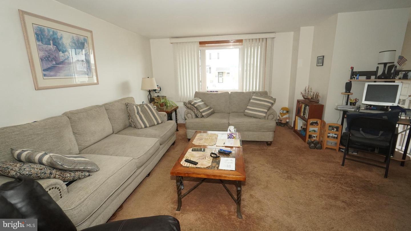 12032 Farwell Rd Property Photo 6
