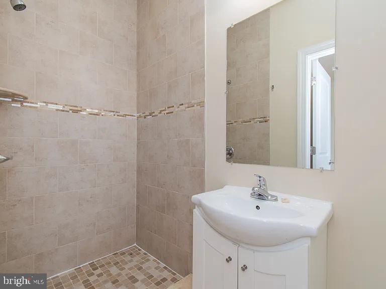1929 N Gratz St #2 Property Photo 32
