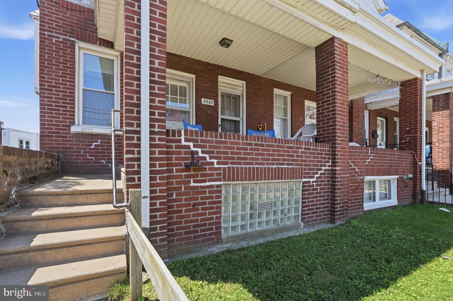 3532-34 Wellington St Property Photo 4
