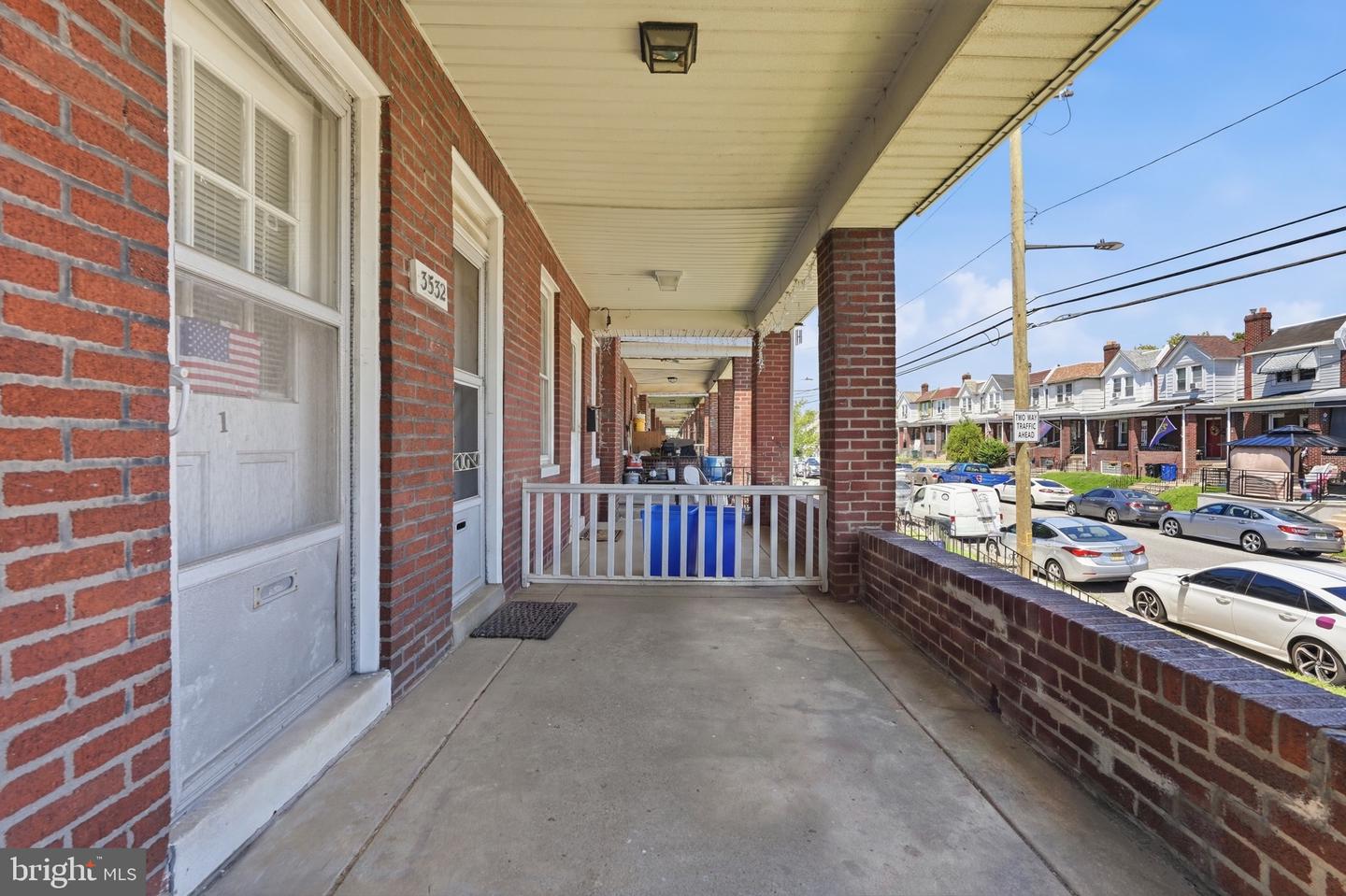 3532-34 Wellington St Property Photo 5