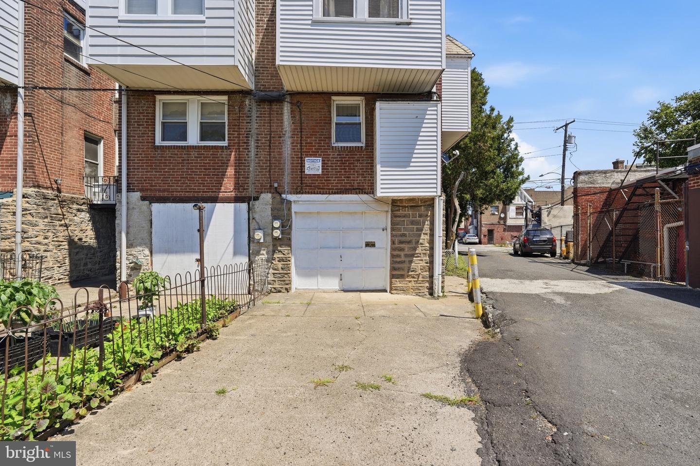 3532-34 Wellington St Property Photo 22