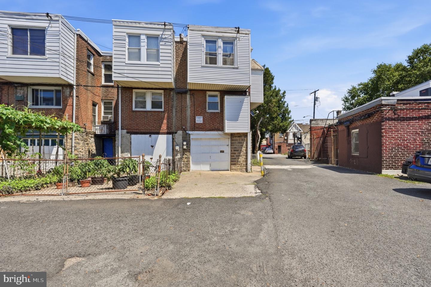 3532-34 Wellington St Property Photo 23