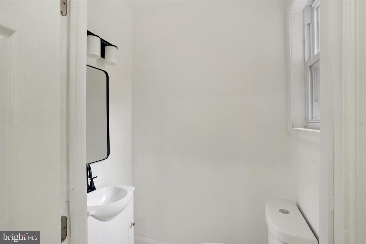 5123 Ludlow St Property Photo 8