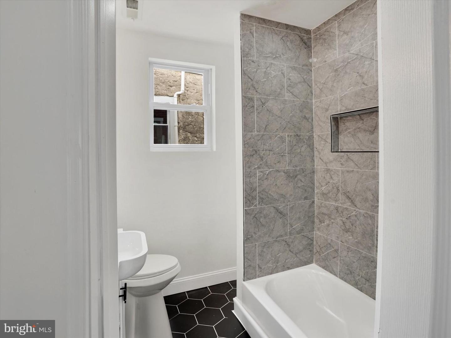 5123 Ludlow St Property Photo 17
