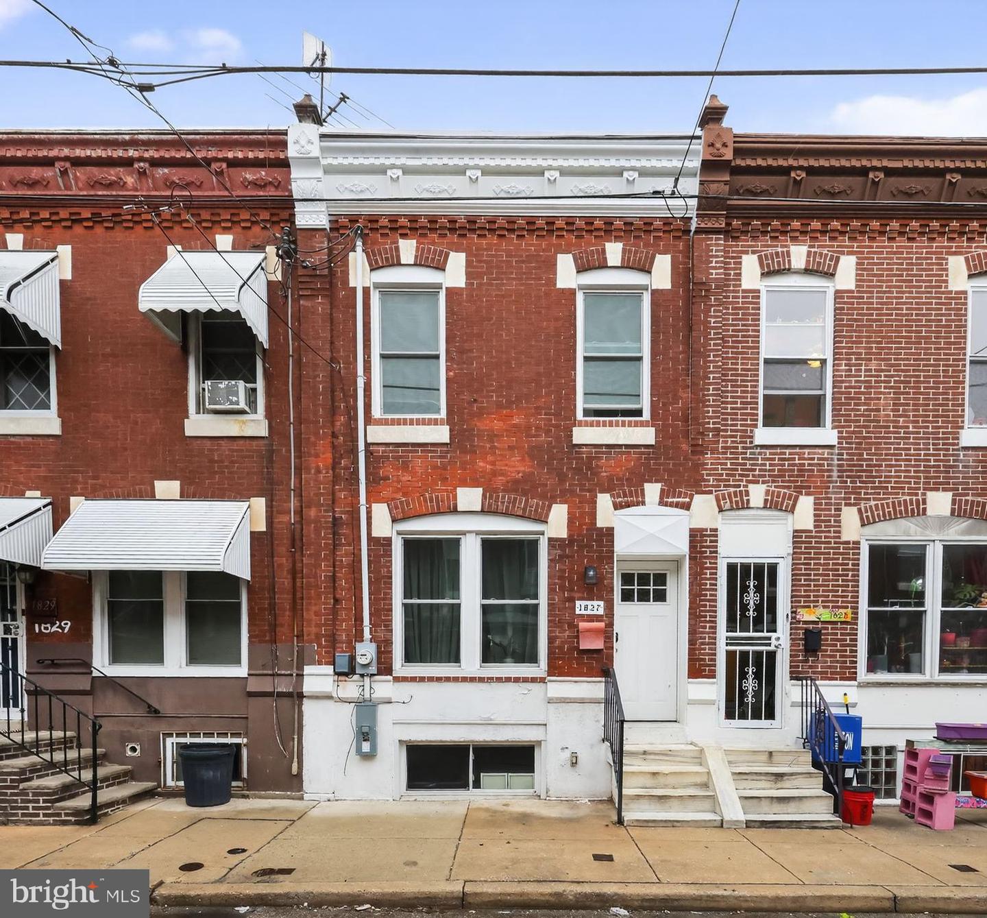 1827 Dudley St Property Photo 3