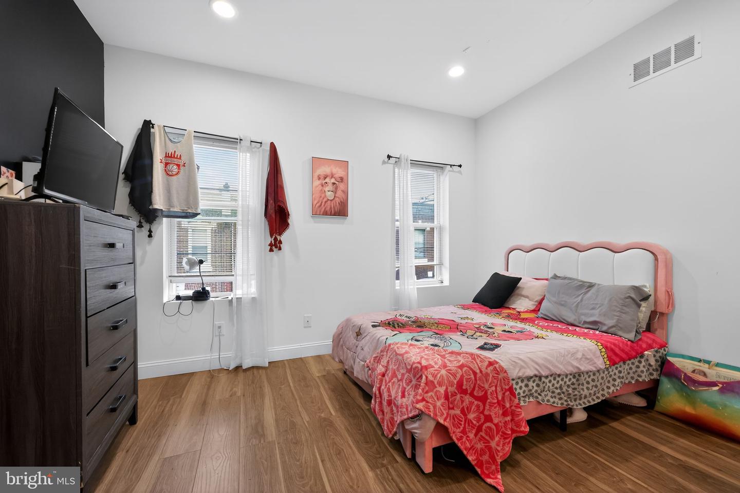 1827 Dudley St Property Photo 18