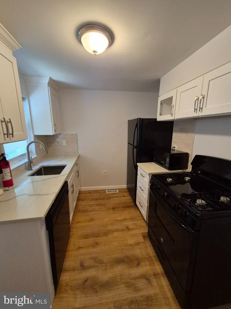 3921 Brandywine St Property Photo 6