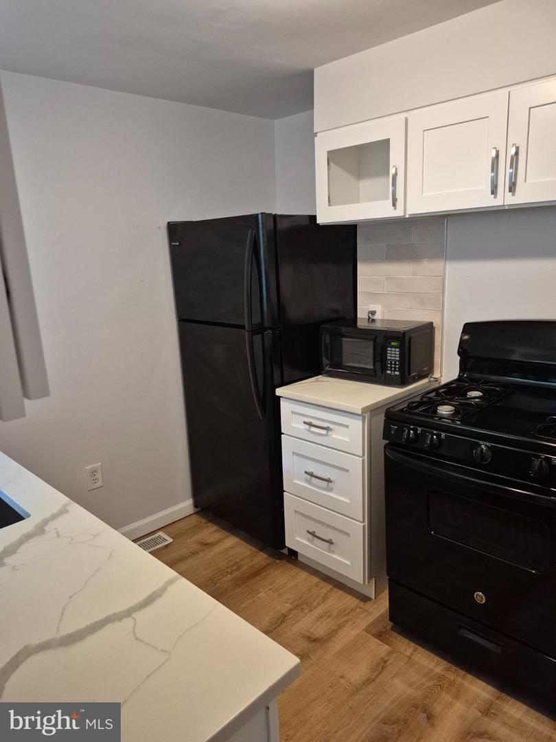 3921 Brandywine St Property Photo 8