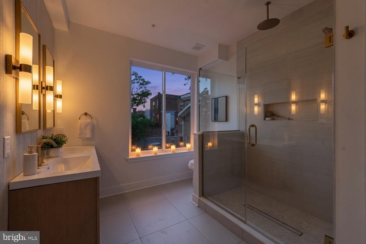 2511 Sepviva St Property Photo 20
