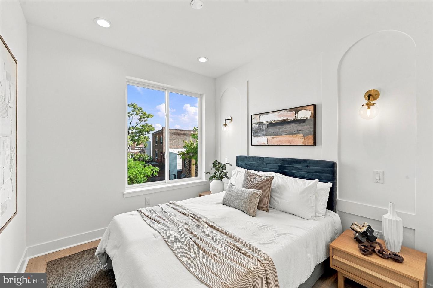 2511 Sepviva St Property Photo 26