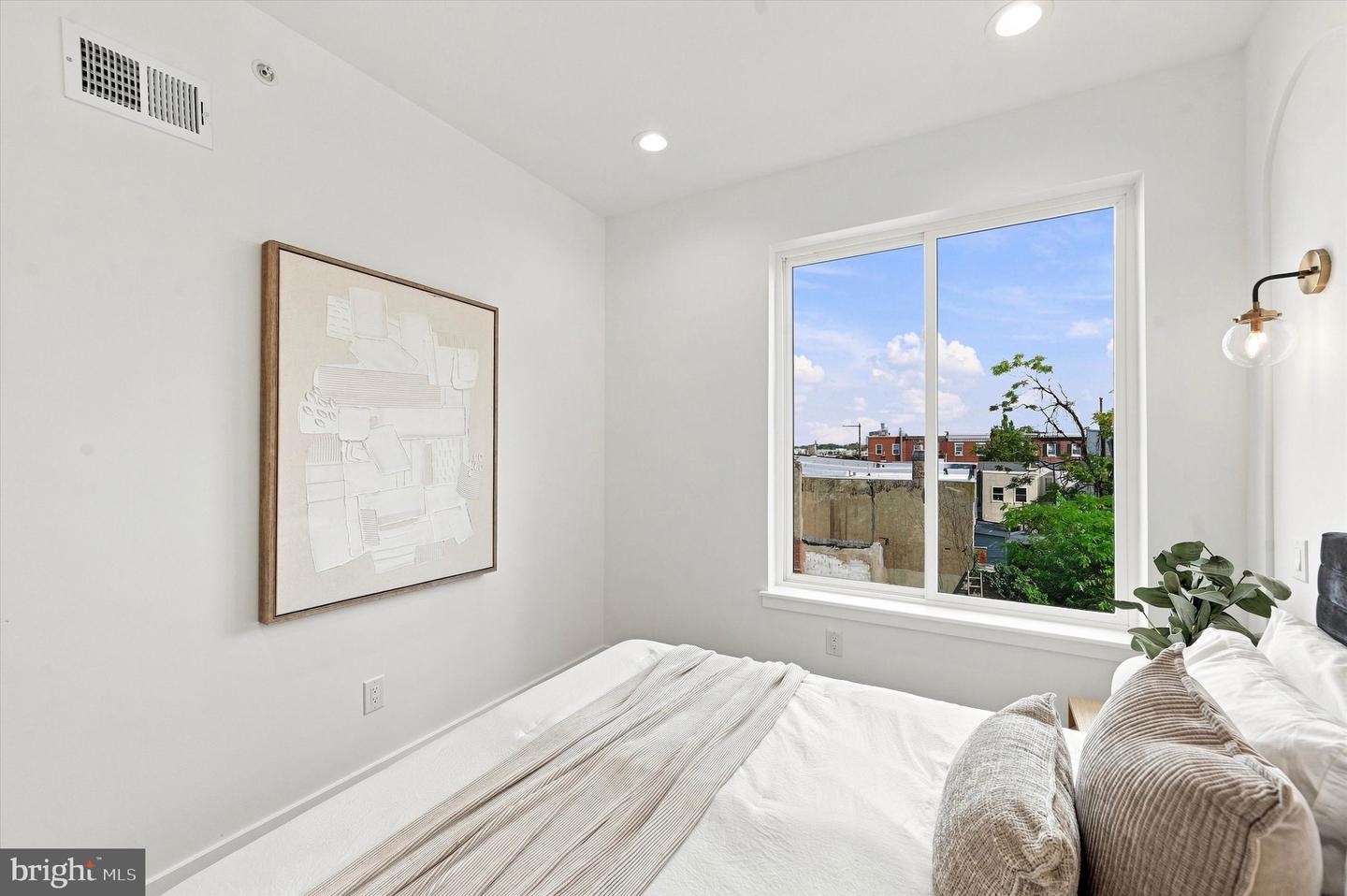 2511 Sepviva St Property Photo 27