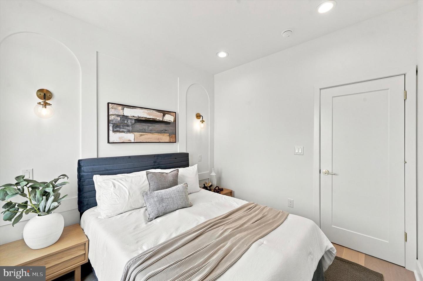 2511 Sepviva St Property Photo 28