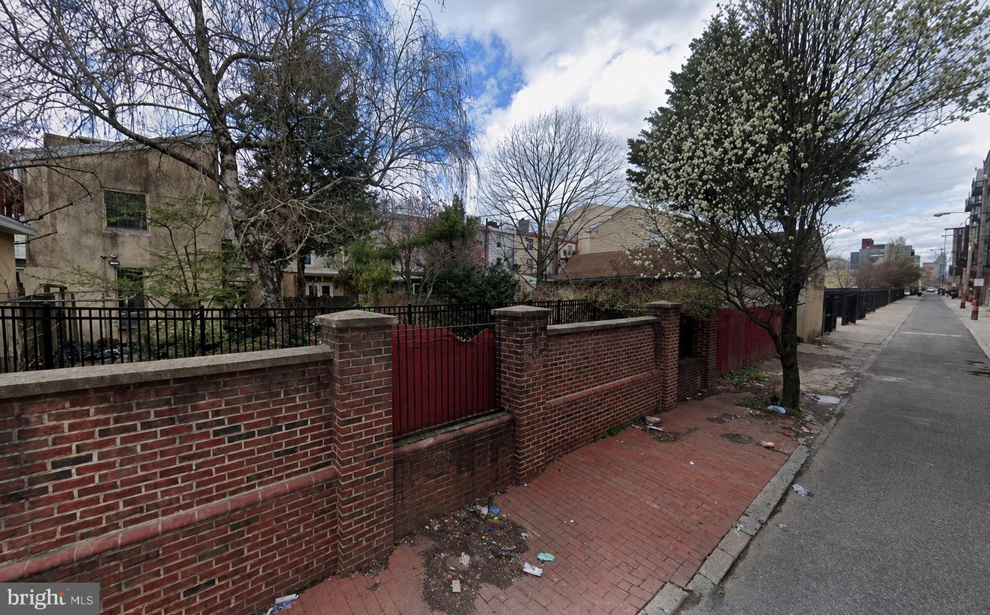 1212-16 N Hope St Property Photo 2