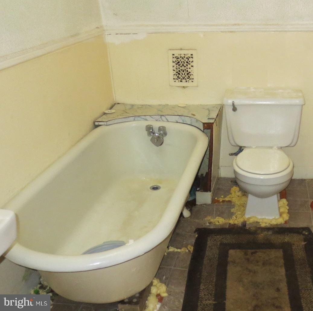 524 N Allison St Property Photo 5