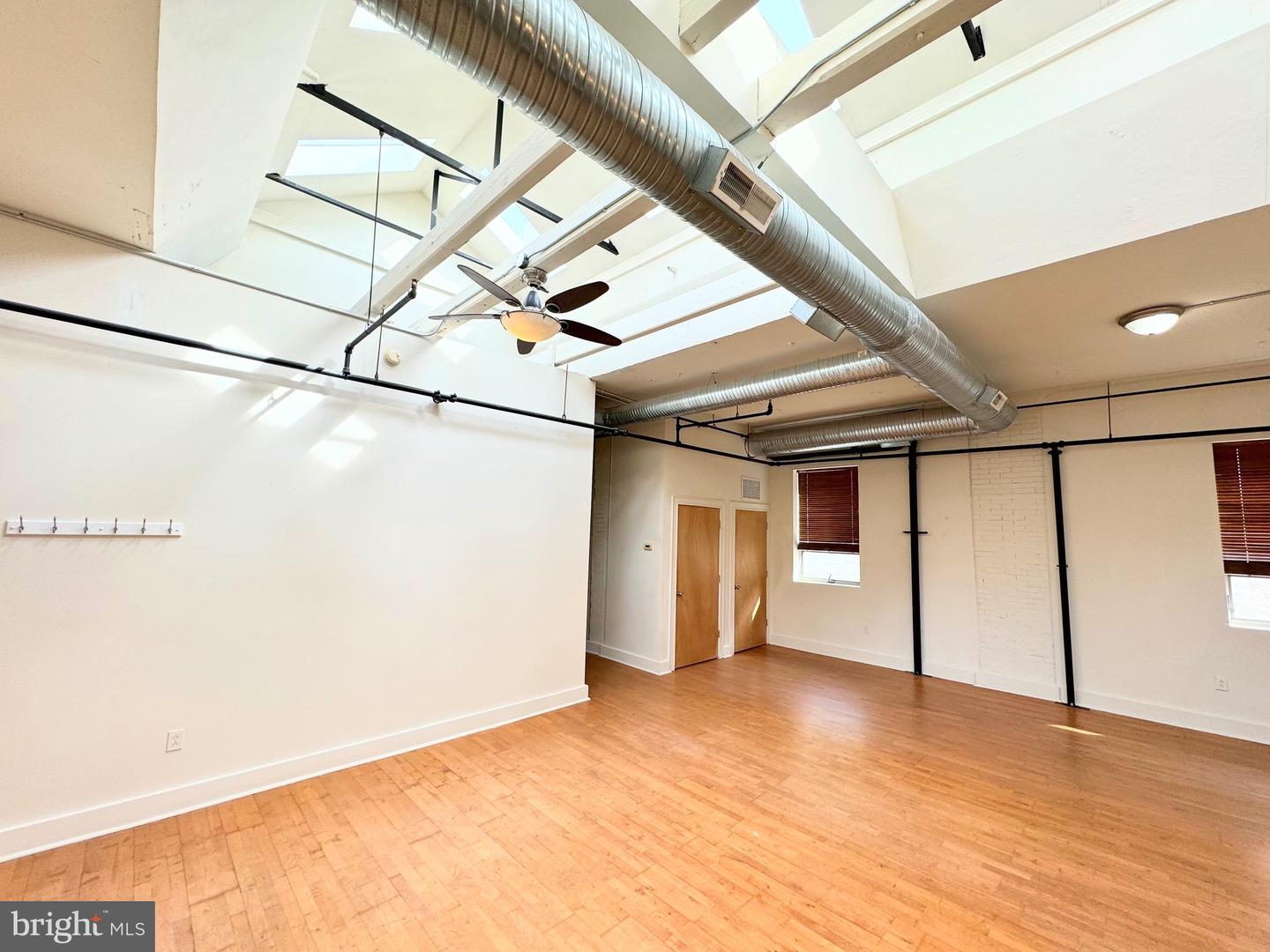 431 FAIRMOUNT AVE #2C Property Photo 1