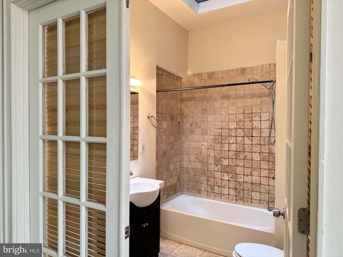 431 Fairmount Ave #2c Property Photo 9