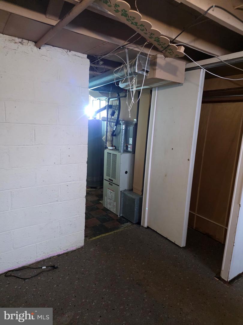 6247 Marsden St Property Photo 8
