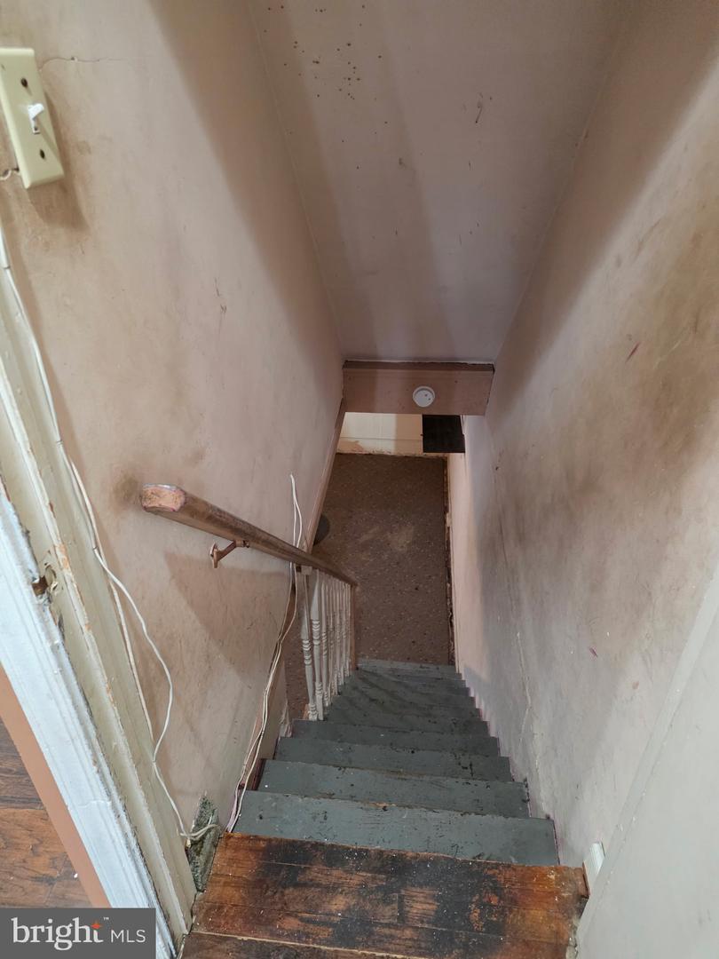6247 Marsden St Property Photo 9