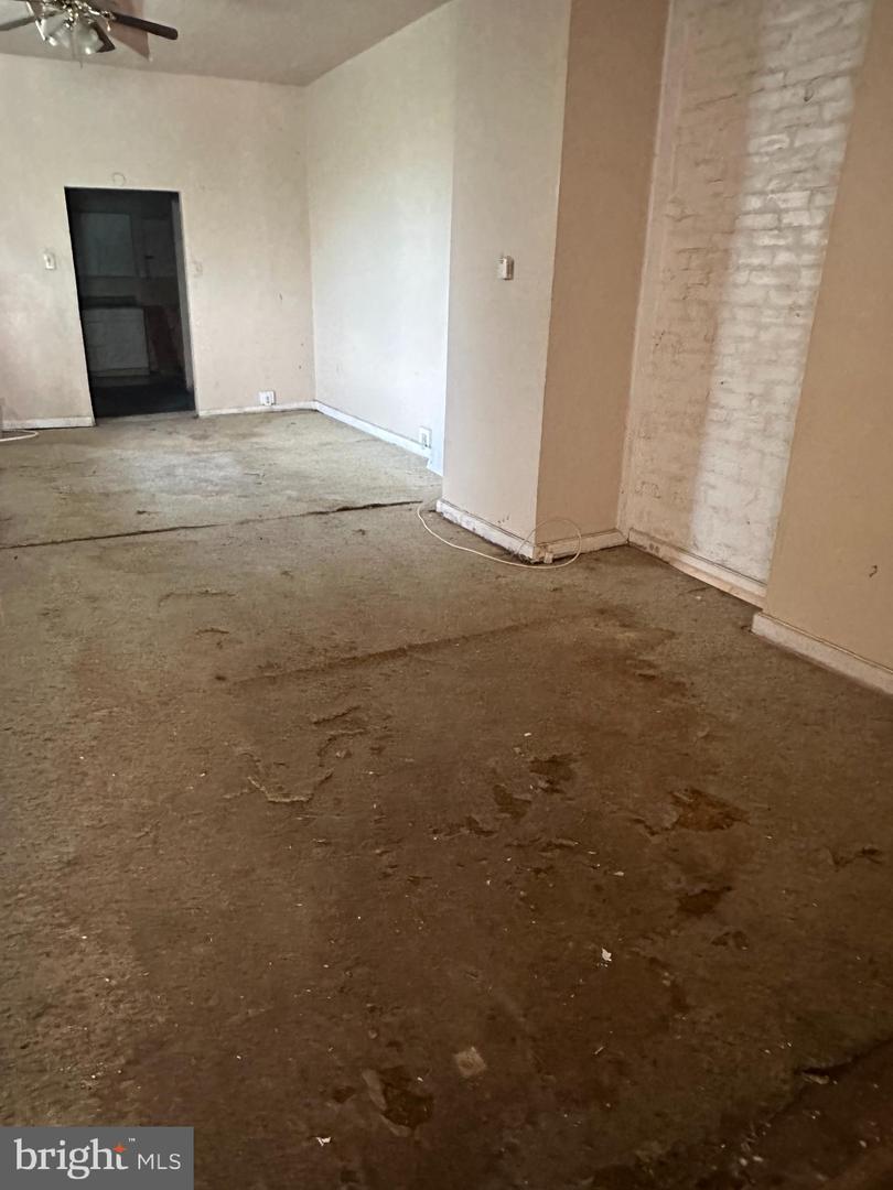 1402 Lenox Ave Property Photo 2