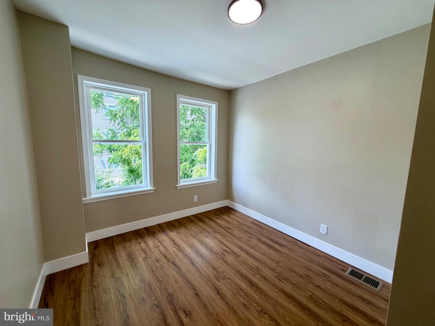 5116 Hawthorne St Property Photo 18