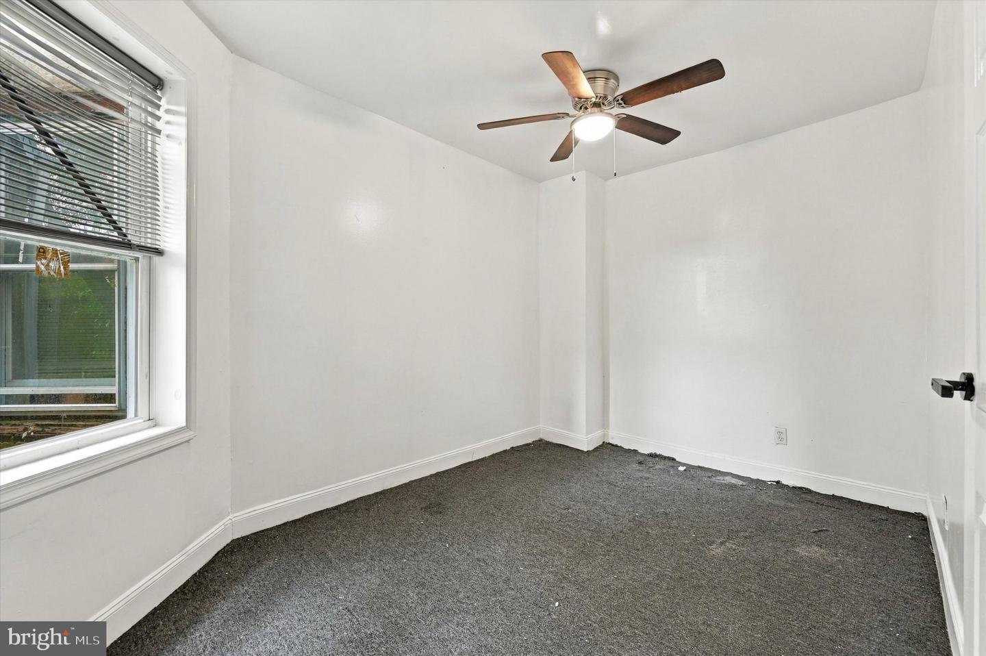 6114 Chestnut St Property Photo 14