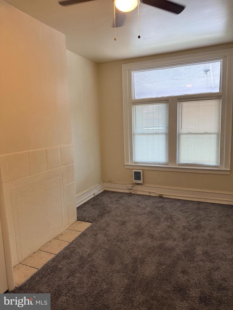 1425 W Cayuga St Property Photo 3