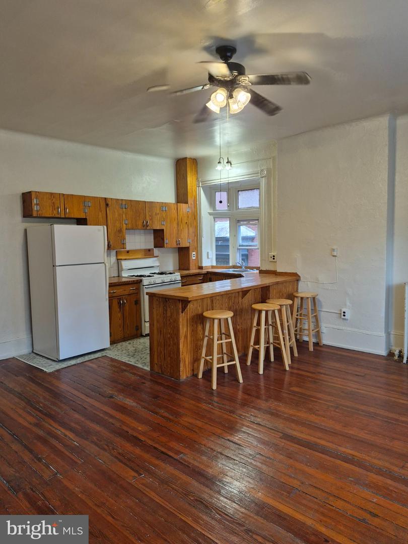 4610 CHESTER AVE #2 Property Photo 1