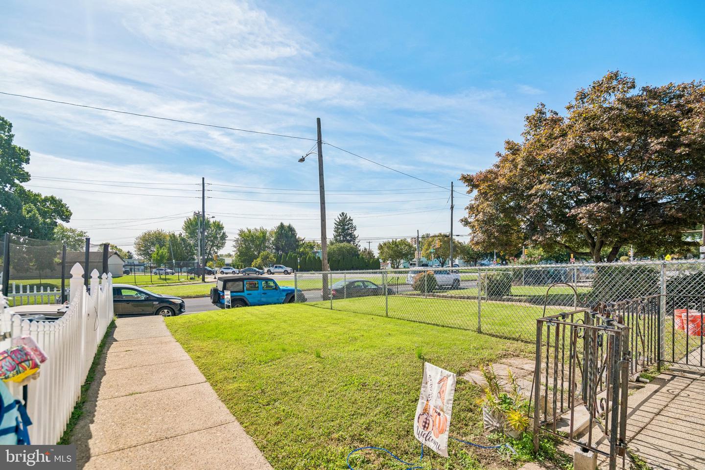 3269 Holme Ave Property Photo 2
