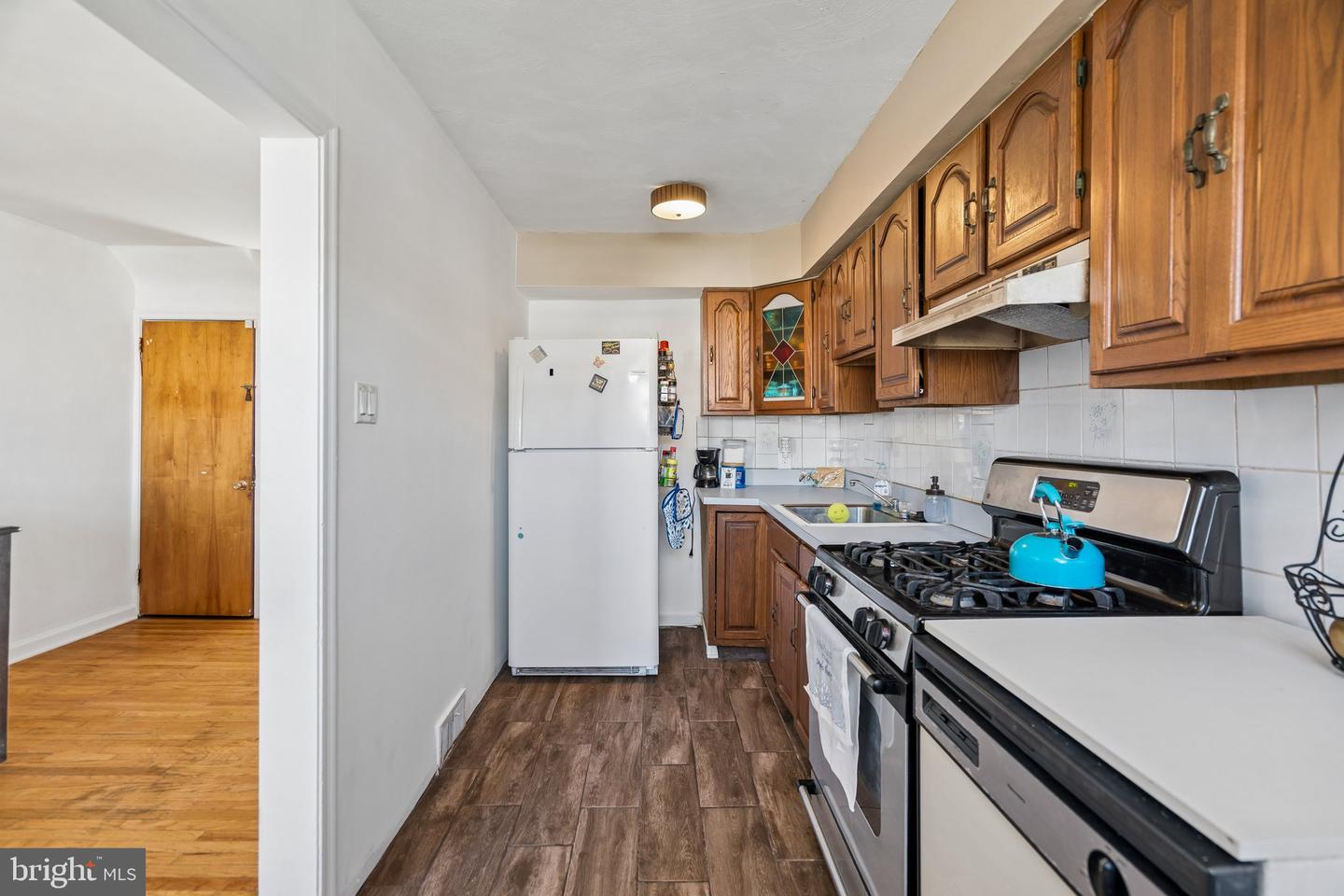 3269 Holme Ave Property Photo 14