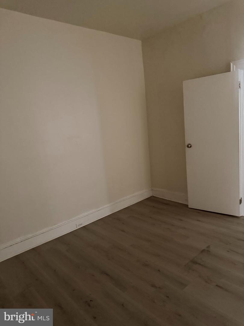 1323 W Loudon St Property Photo 5