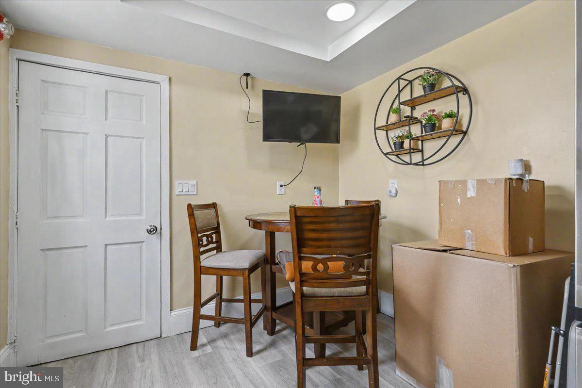 2263 - 2265 N Howard St Property Photo 54