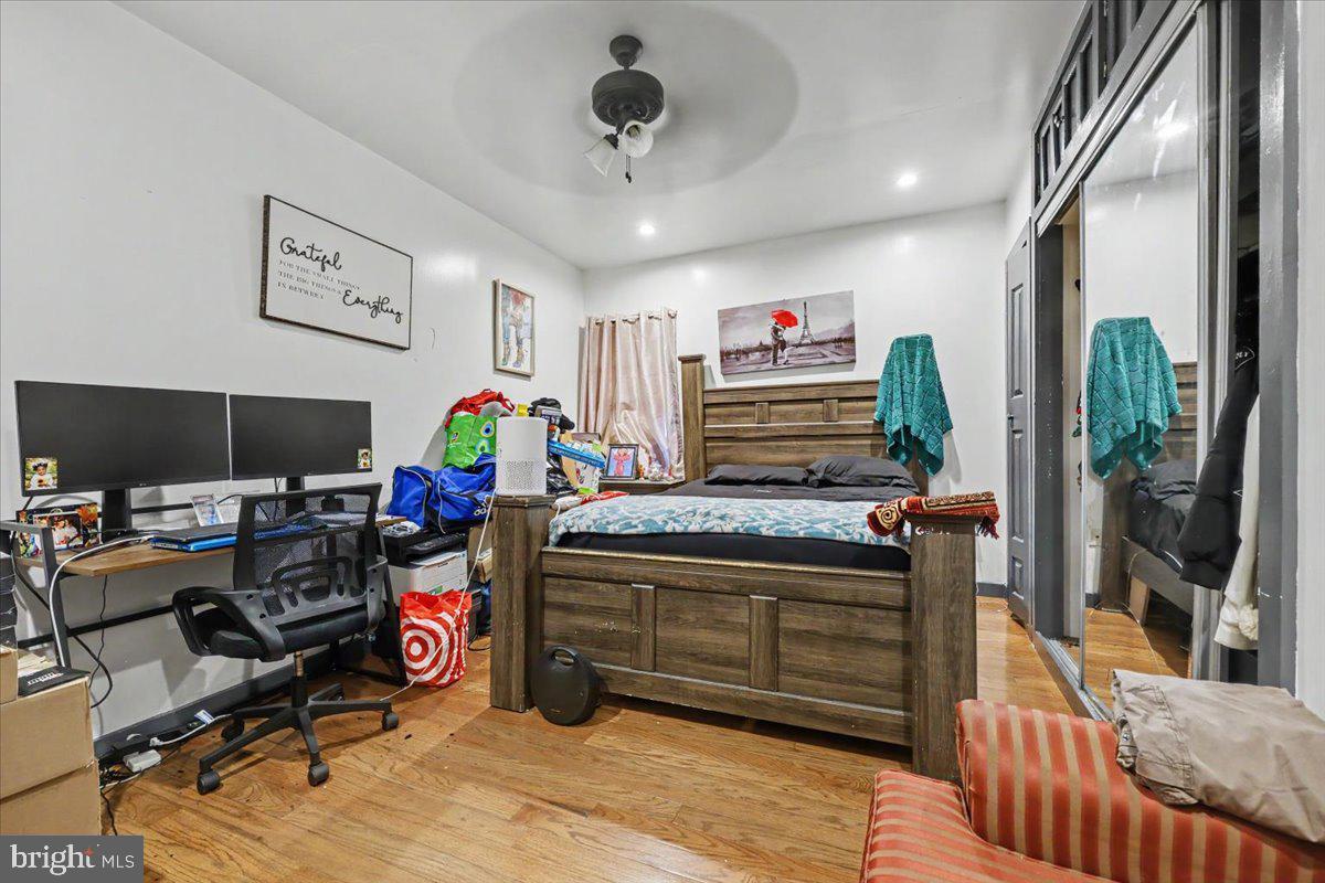 2263 - 2265 N Howard St Property Photo 57
