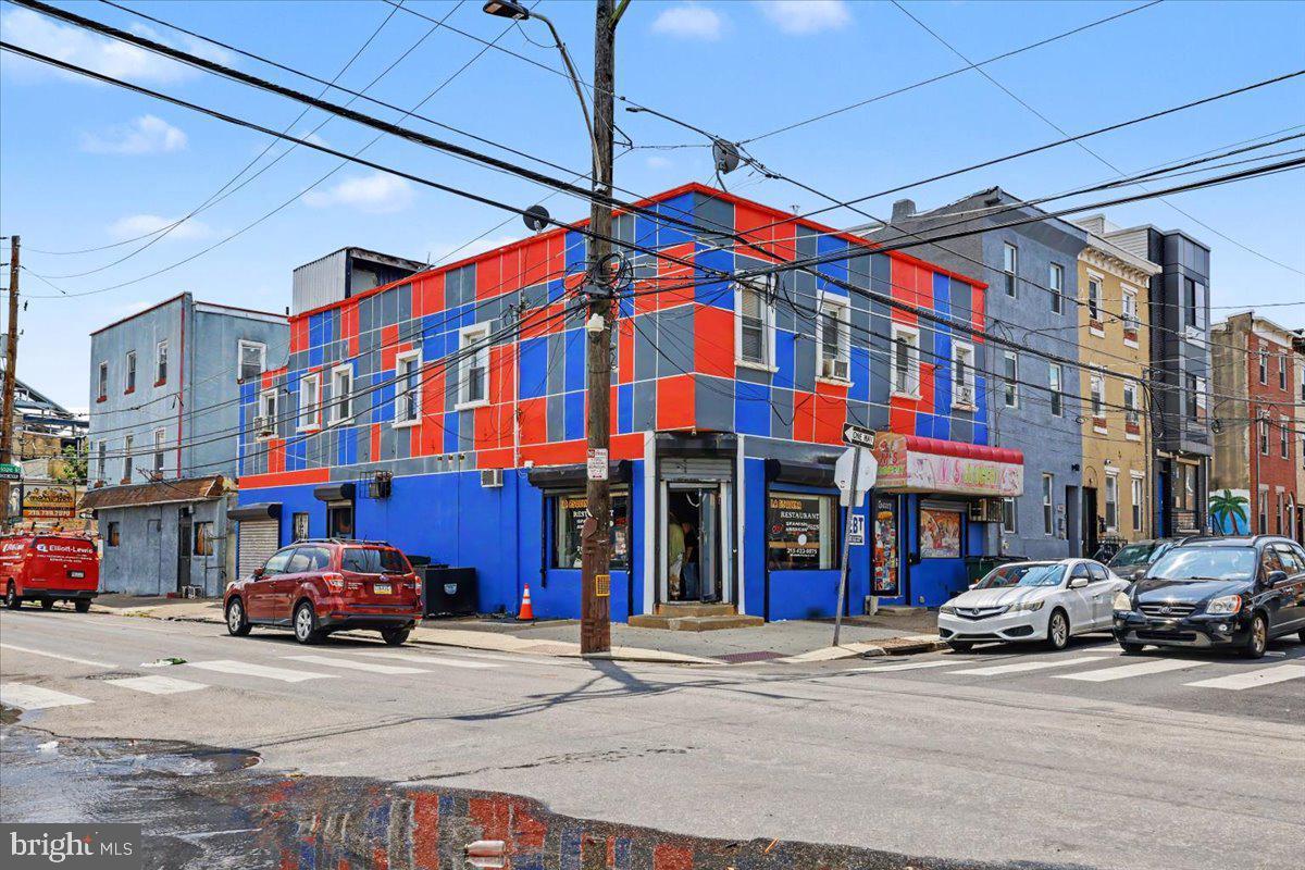 2263 - 2265 N Howard St Property Photo 63