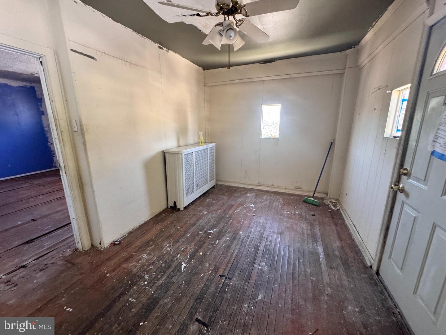 5490 Morse St Property Photo 7