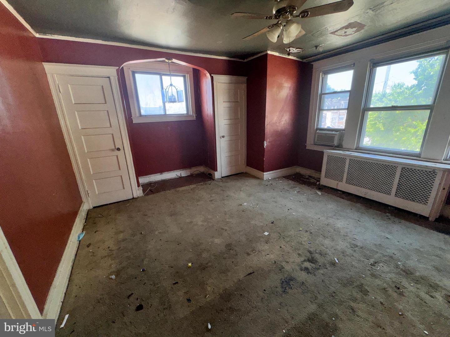 5490 Morse St Property Photo 13