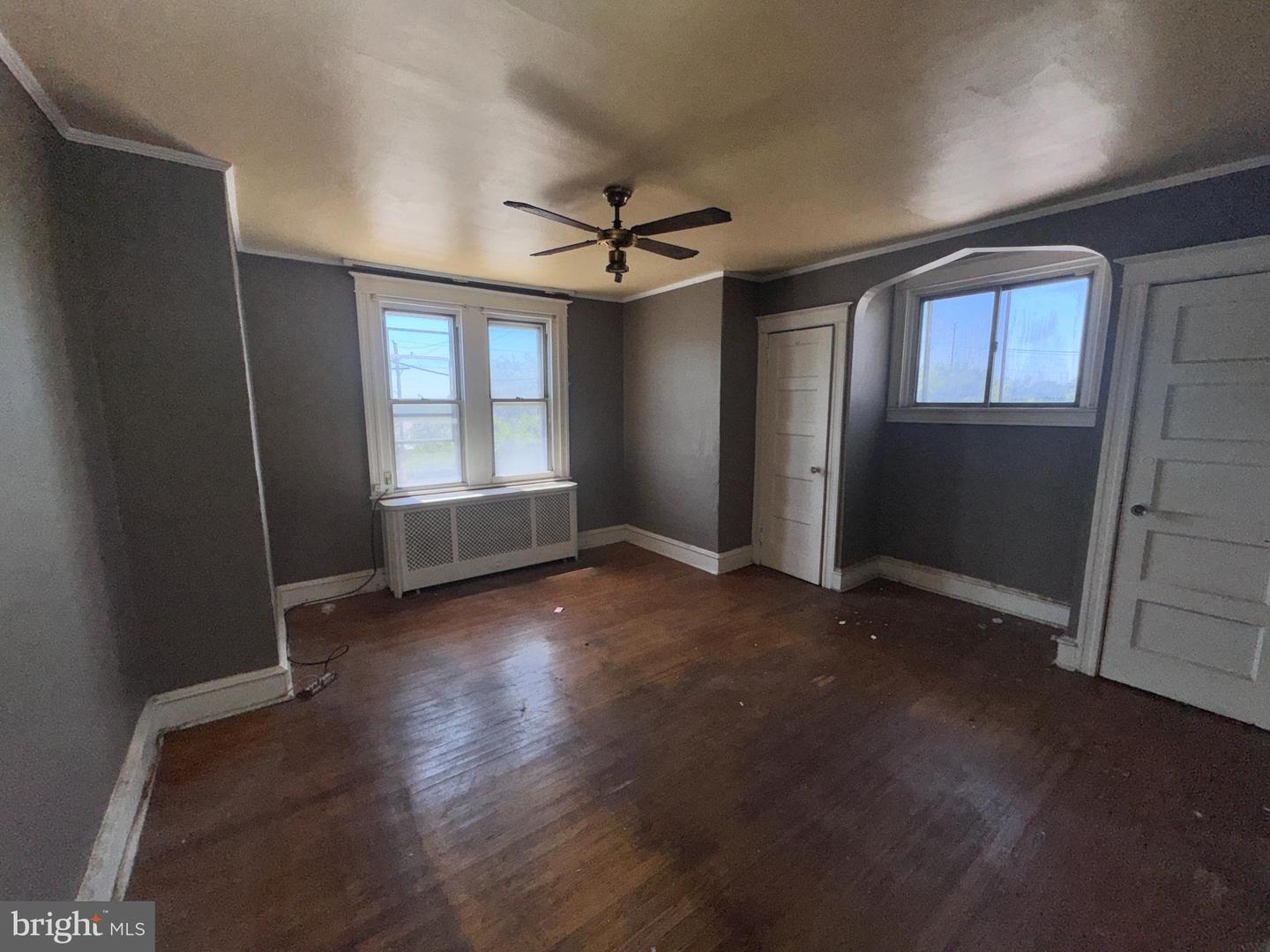 5490 Morse St Property Photo 14