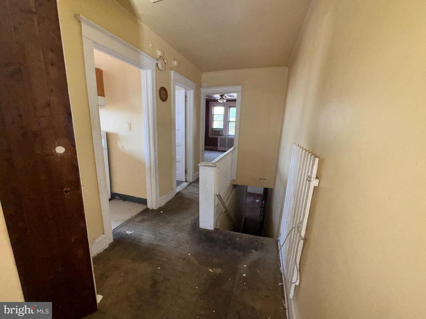5490 Morse St Property Photo 15